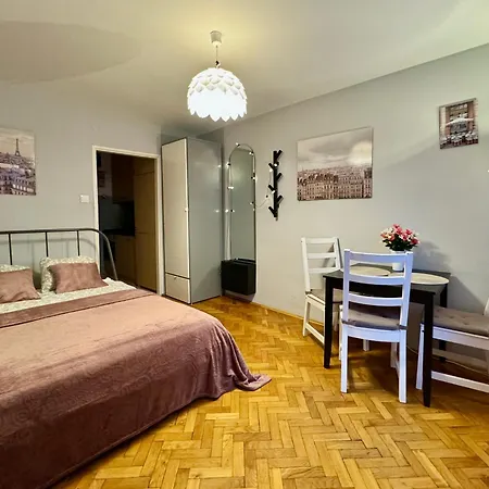 K22 Palac Kultury I Nauki /bagno 公寓